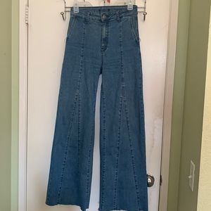 Wide leg high waisted jeans
